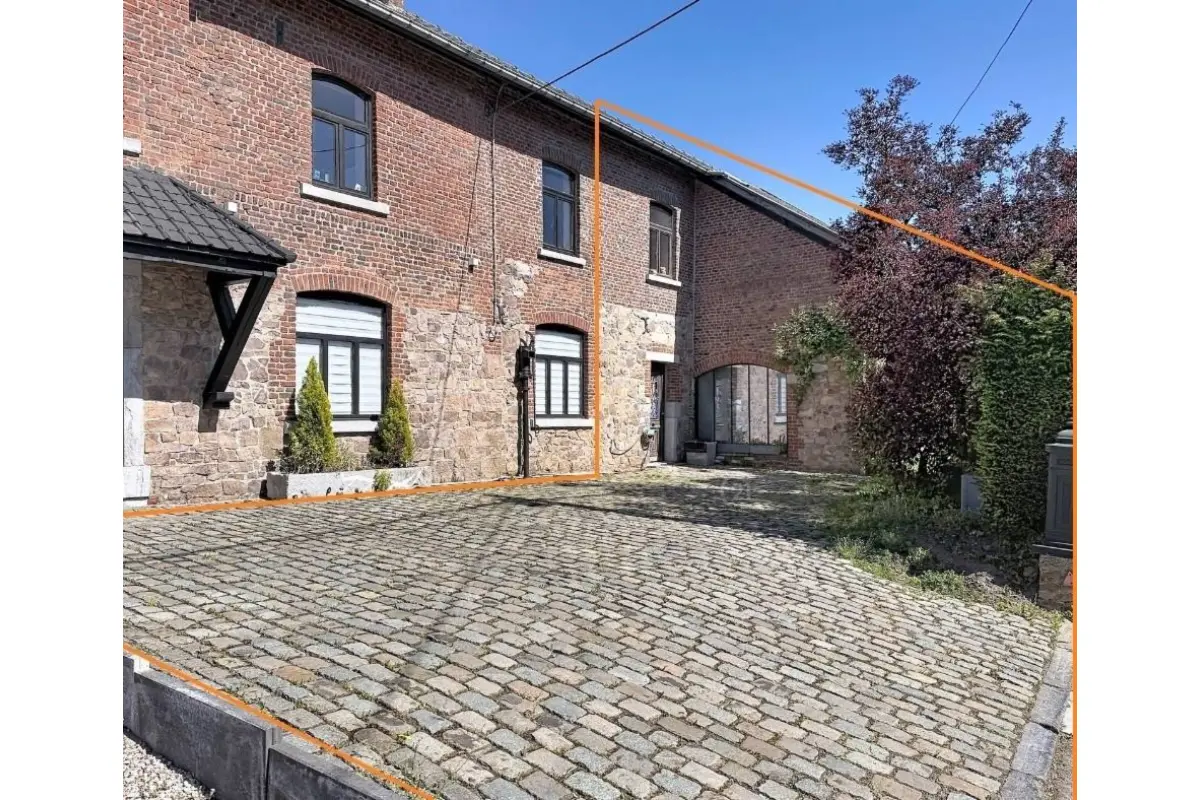 Maison à vendre à Jamioulx 6120 199000.00€ 2 chambres 240.00m² - annonce 787860