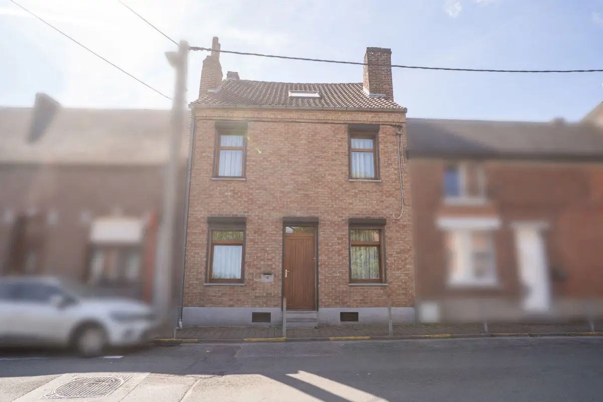 Maison à vendre à Saint-Symphorien 7030 170000.00€ 4 chambres 185.00m² - annonce 789790
