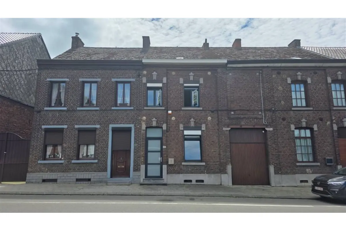 Maison à vendre à Strépy-Bracquegnies 7110 175000.00€ 2 chambres 196.00m² - annonce 789722