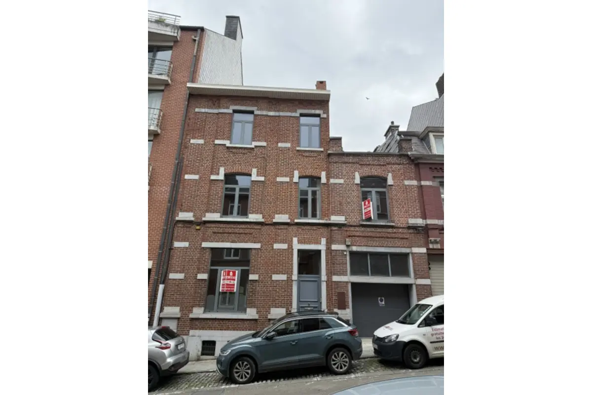 Immeuble de rapport - Immeuble à appartement à louer à Charleroi 6000 1800.00€ 7 chambres 320.00m² - annonce 789680