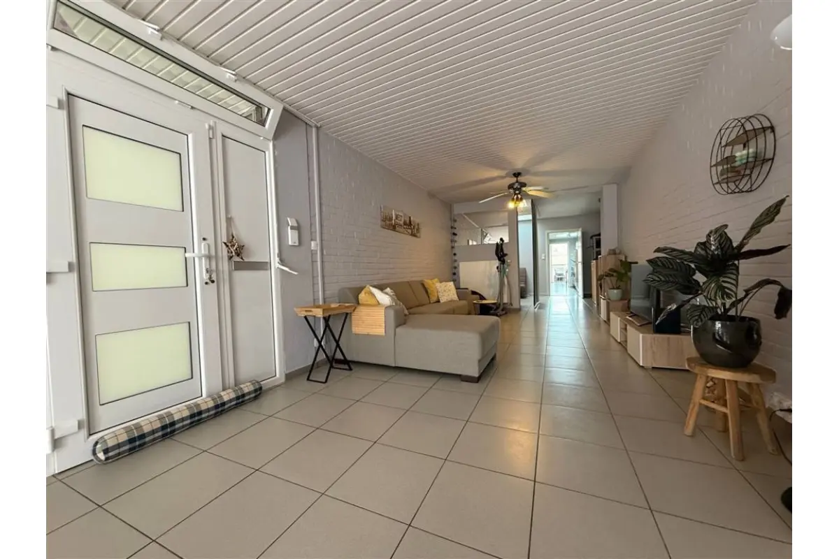 Appartement à louer à Leuze-en-Hainaut 7900 0.00€ 2 chambres 102.00m² - annonce 789478