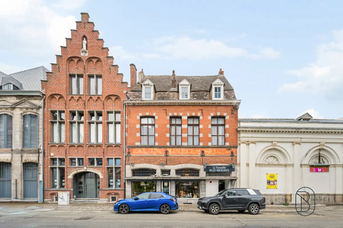 Immeuble mixte à vendre à Tournai 7500 250000.00€ 3 chambres 537.00m² - annonce 790108