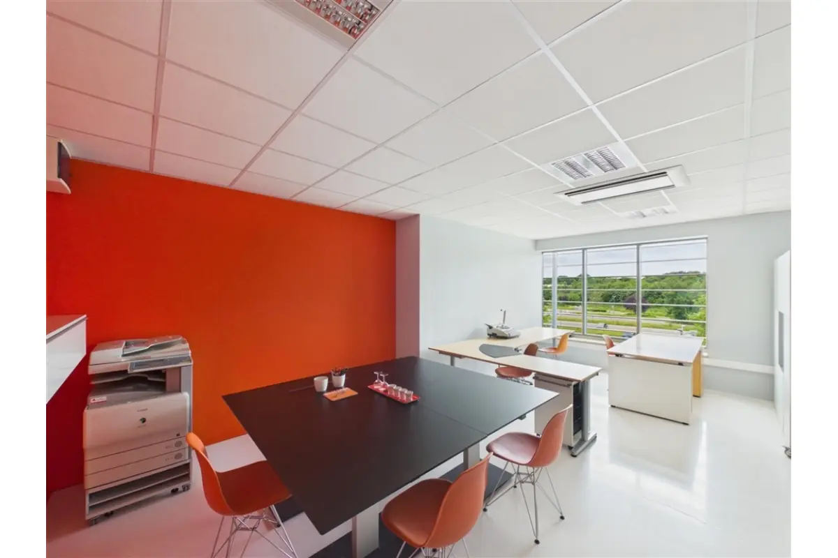 Commerce à louer à Kain 7540 625.00€  chambres 30.00m² - annonce 790699