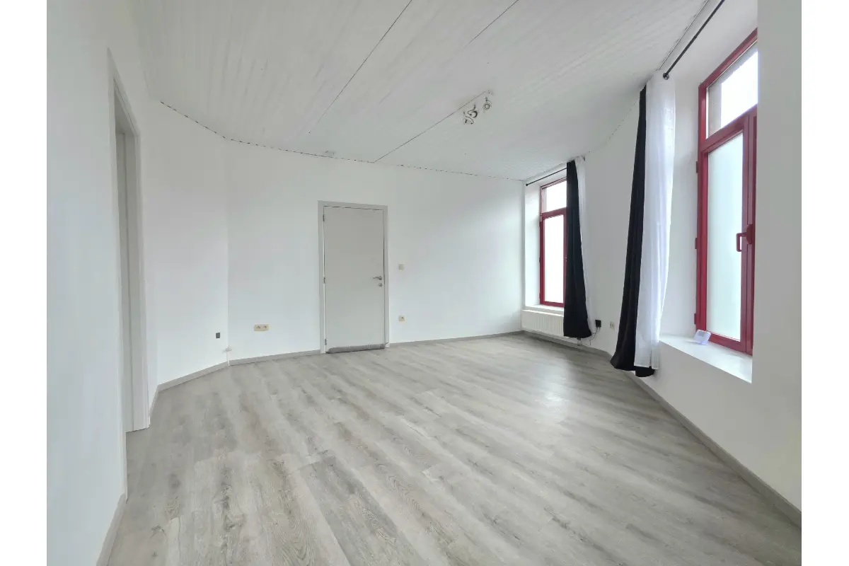 Appartement à louer à Charleroi 6000 700.00€ 1 chambres 74.00m² - annonce 790467