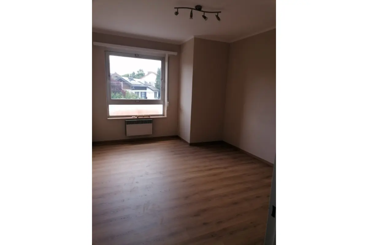 Appartement à louer à Couillet 6010 780.00€ 2 chambres 94.00m² - annonce 790227