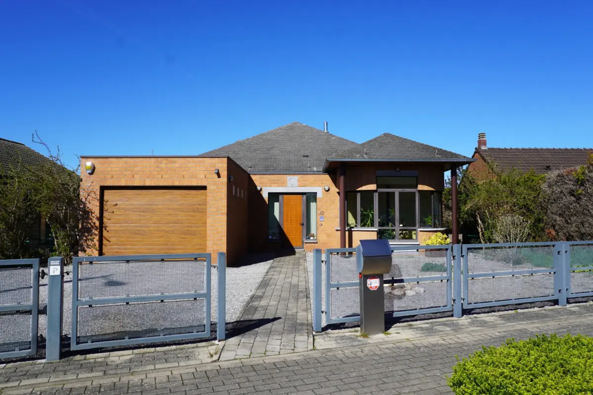 Villa à  à Aiseau 6250 425000.00€ 4 chambres 230.00m² - annonce 790236