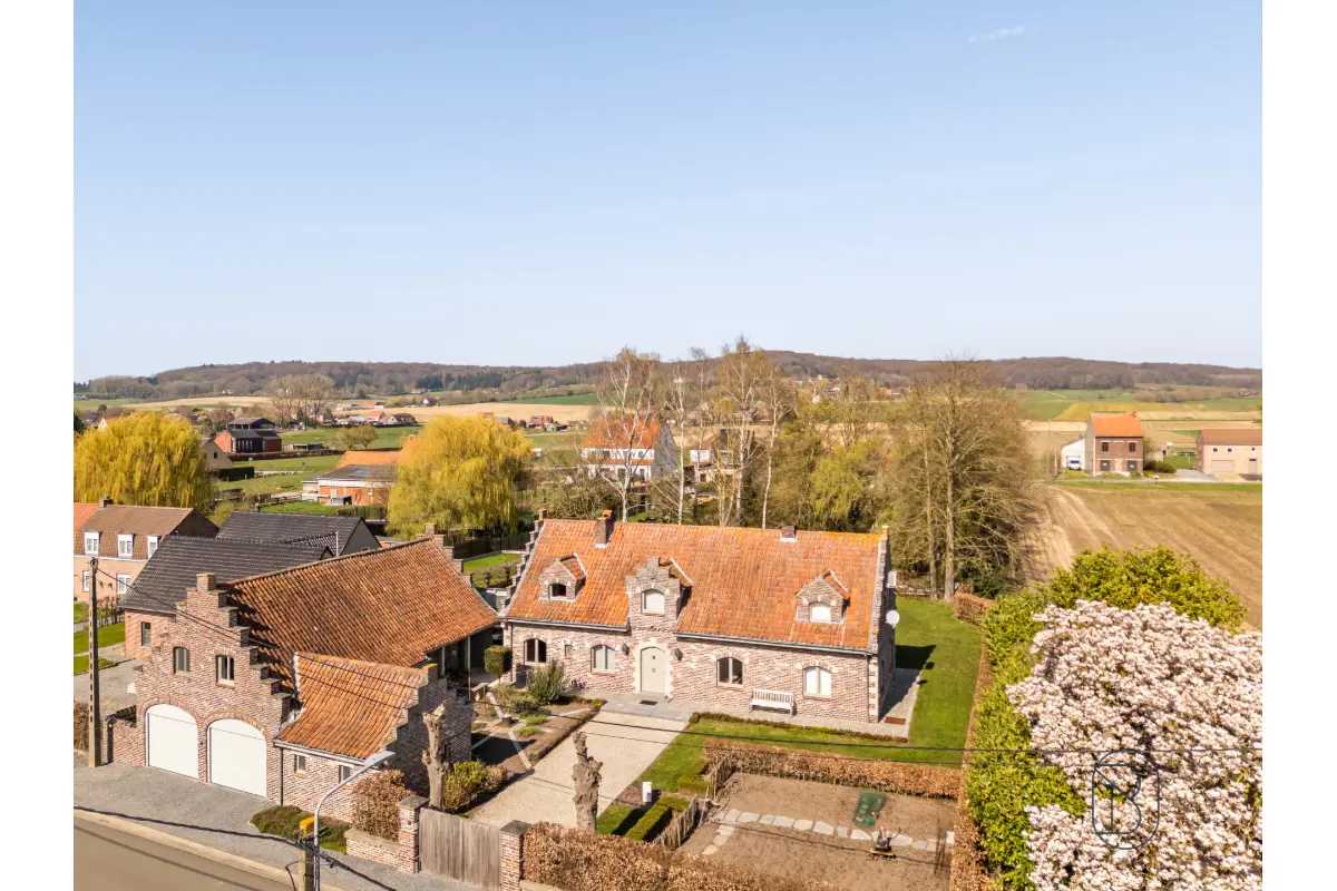 Maison à vendre à Amougies 7750 595000.00€ 4 chambres 411.00m² - annonce 790107