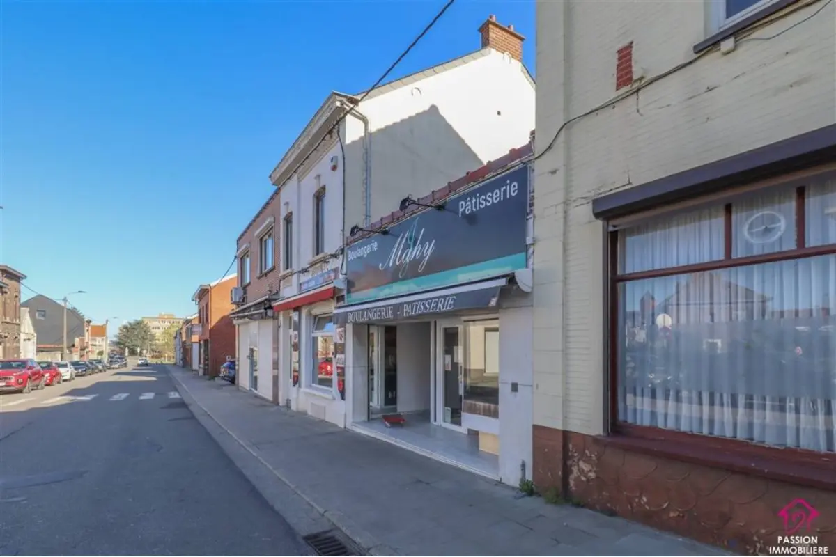 Commerce à vendre à Couillet 6010 59000.00€  chambres 76.00m² - annonce 790105