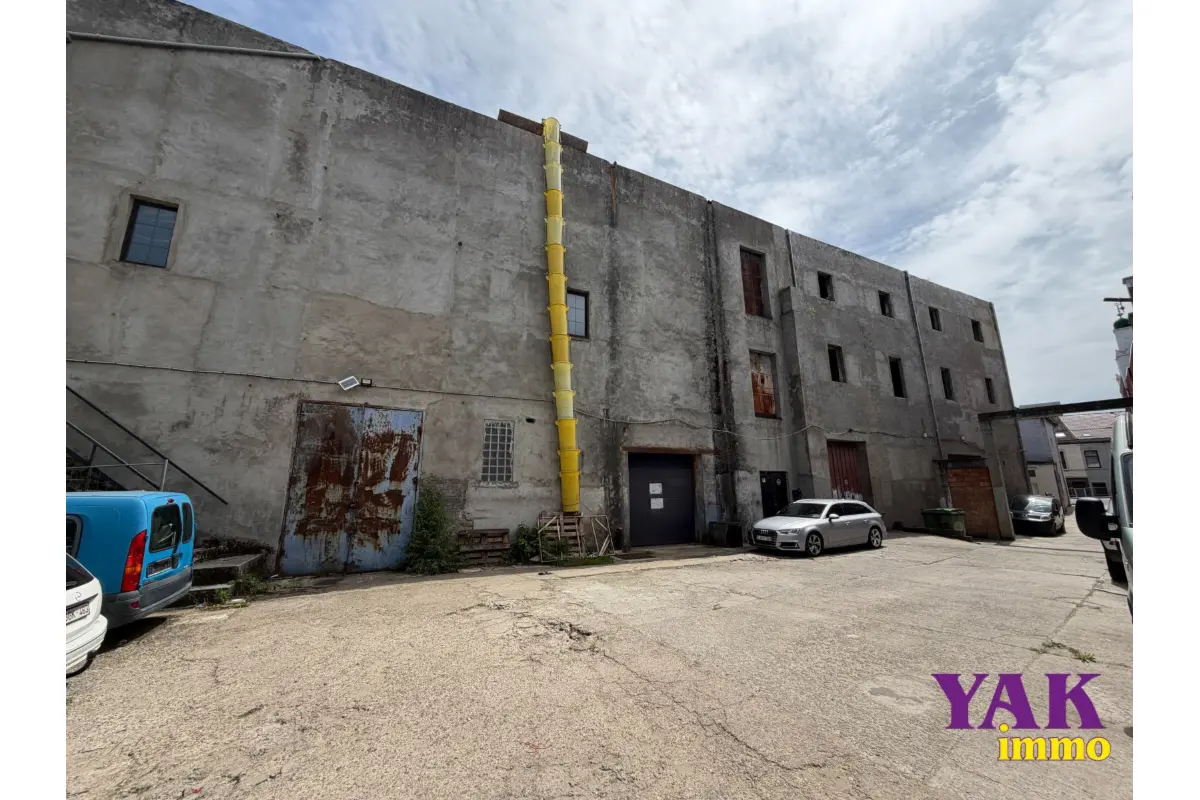 Commerce à vendre à Marchienne-au-Pont 6030 390000.00€  chambres 1605.00m² - annonce 791988