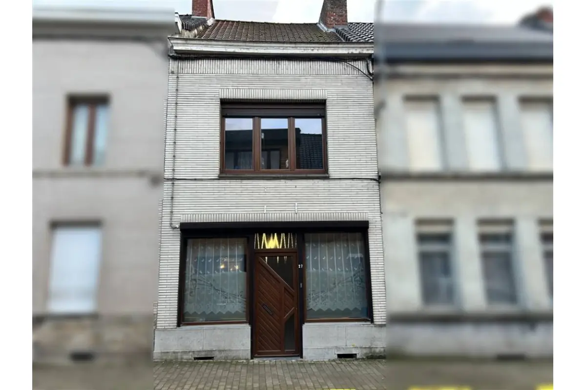 Maison à vendre à Leuze-en-Hainaut 7900 105000.00€ 3 chambres 280.00m² - annonce 791718