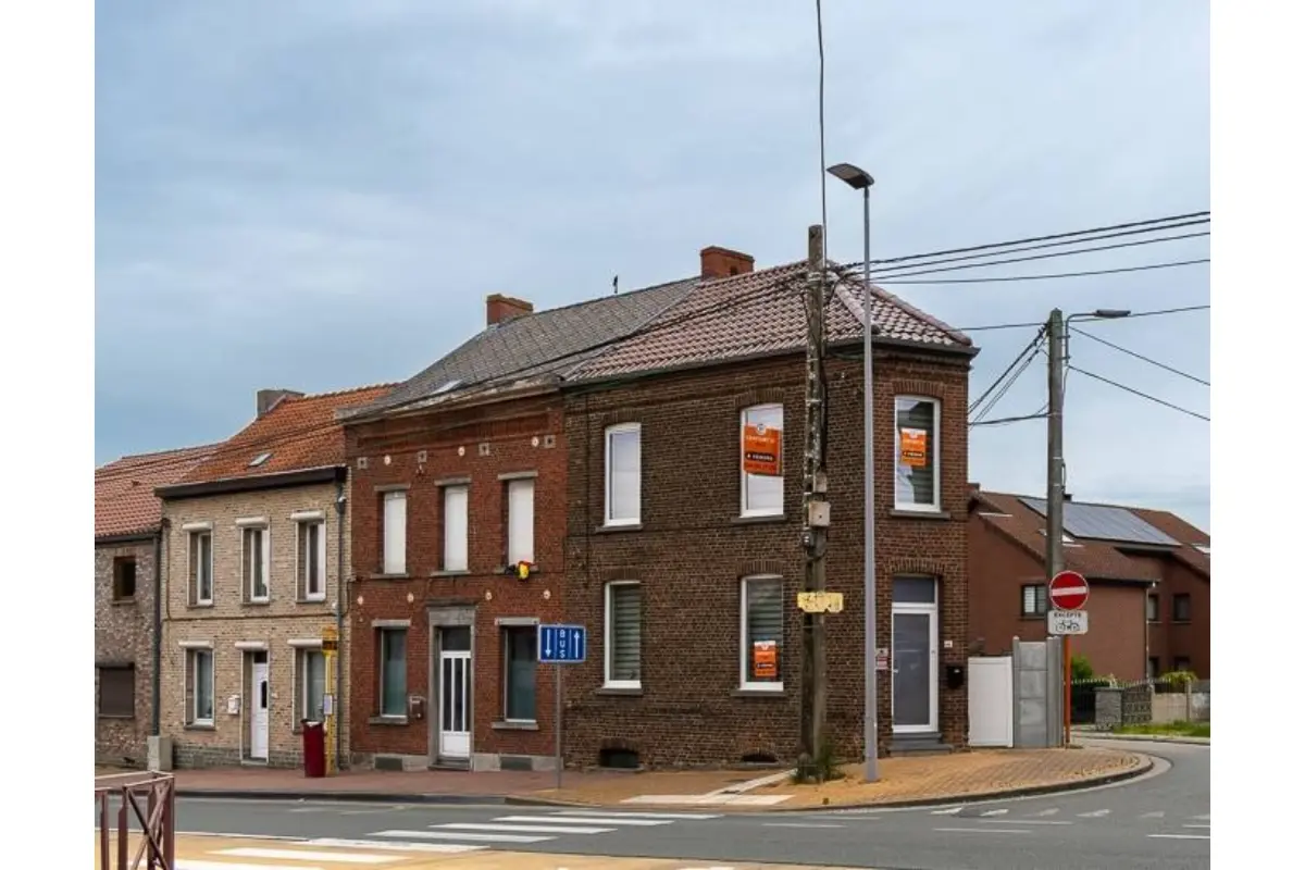 Maison à vendre à Houdeng-Aimeries 7110 150000.00€ 1 chambres m² - annonce 792189