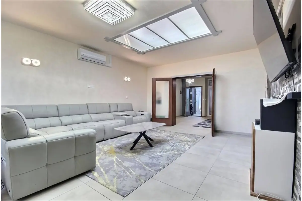 Maison à vendre à Mouscron 7700 179000.00€ 4 chambres 166.00m² - annonce 792193