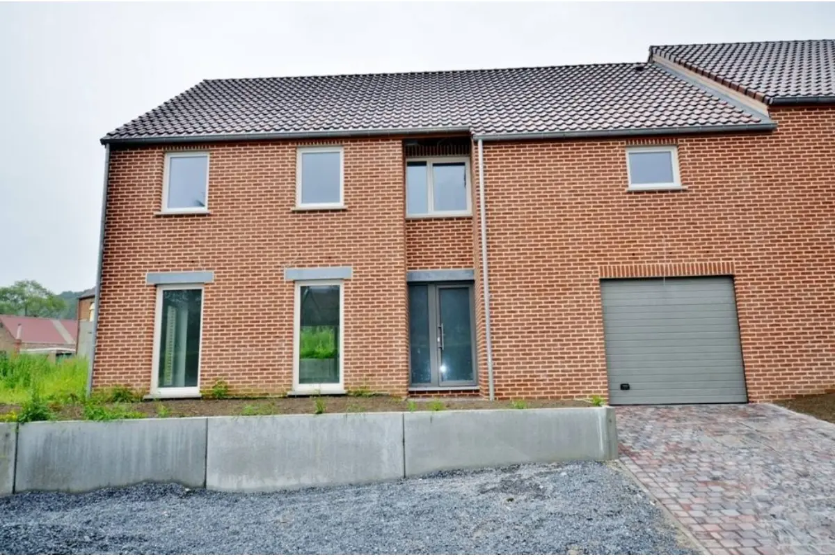 Maison à louer à Seneffe 7180 1650.00€ 4 chambres 232.00m² - annonce 792206