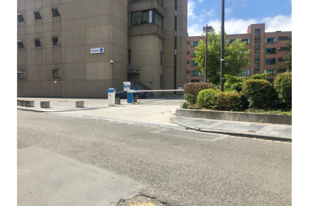 Parking à louer à Mons 7000 4.00€  chambres m² - annonce 793201