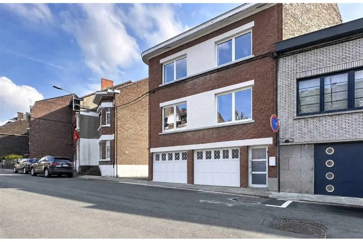 Maison à vendre à Charleroi 6000 300000.00€ 3 chambres 208.00m² - annonce 794200