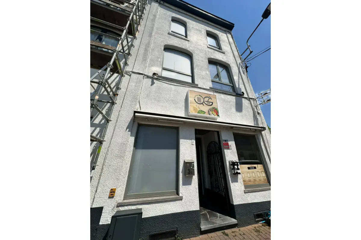 Immeuble de rapport - Immeuble à appartement à vendre à Fayt-lez-Manage 7170 170000.00€ 3 chambres m² - annonce 794088