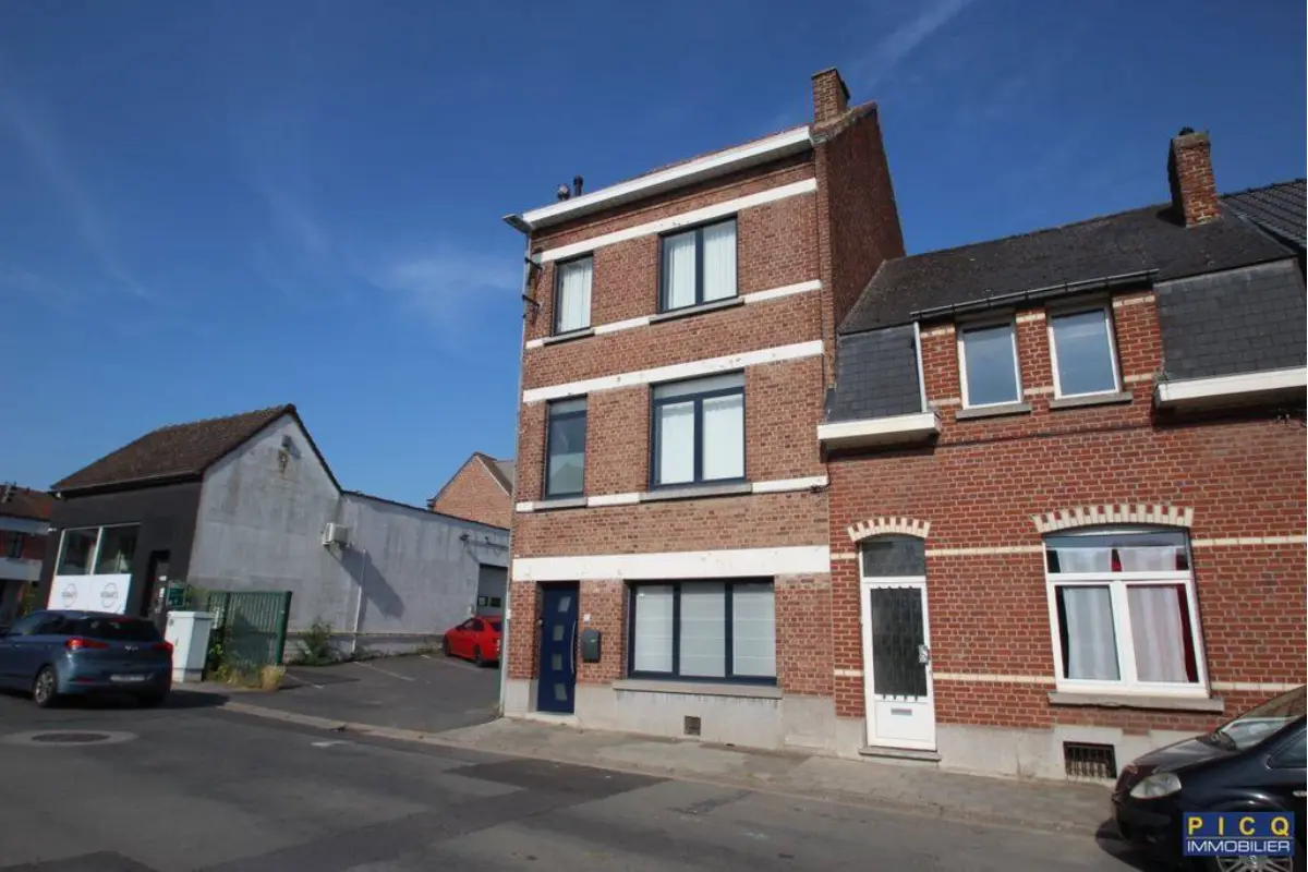 Maison à  à Tournai 7500 240000.00€ 4 chambres m² - annonce 797700