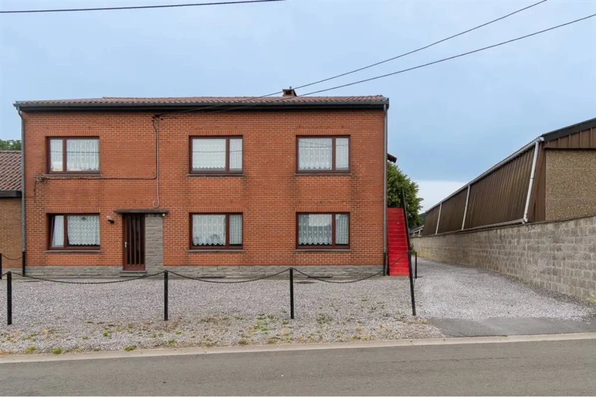 Immeuble de rapport - Immeuble à appartement à  à Anderlues 6150 429000.00€ 13 chambres m² - annonce 798536