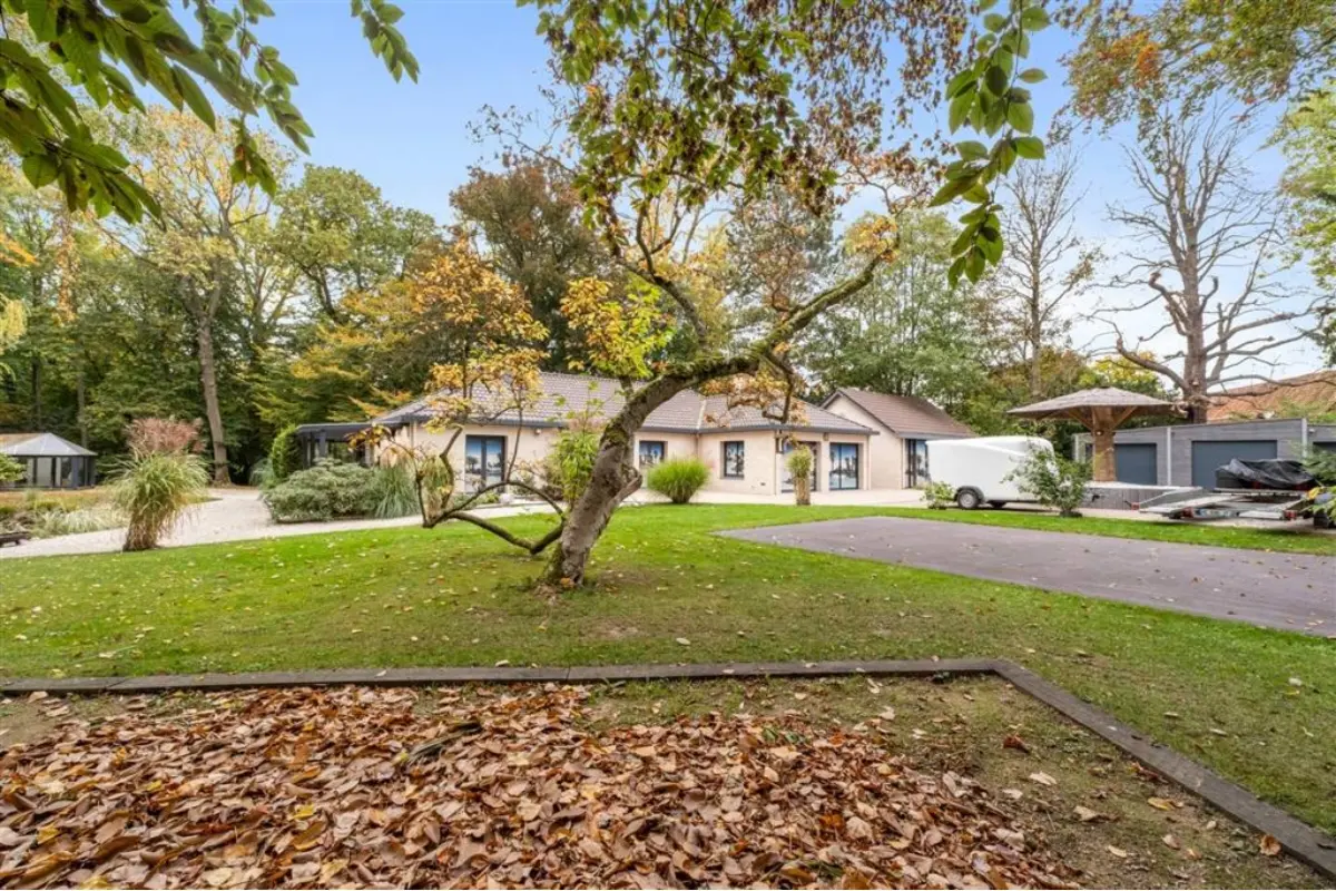 Maison à vendre à Froyennes 7503 695000.00€ 3 chambres 237.00m² - annonce 798372