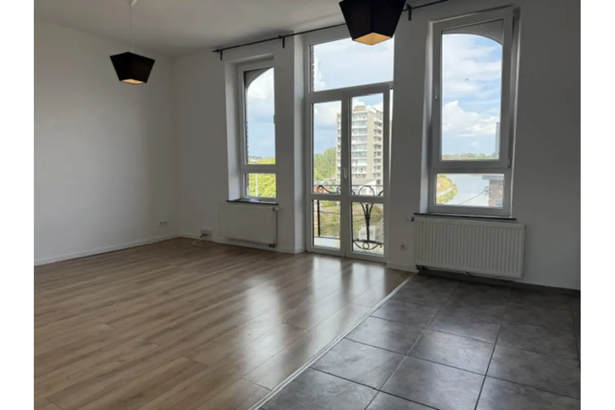 Appartement à  à Tamines 5060 900.00€ 3 chambres 107.00m² - annonce 803877