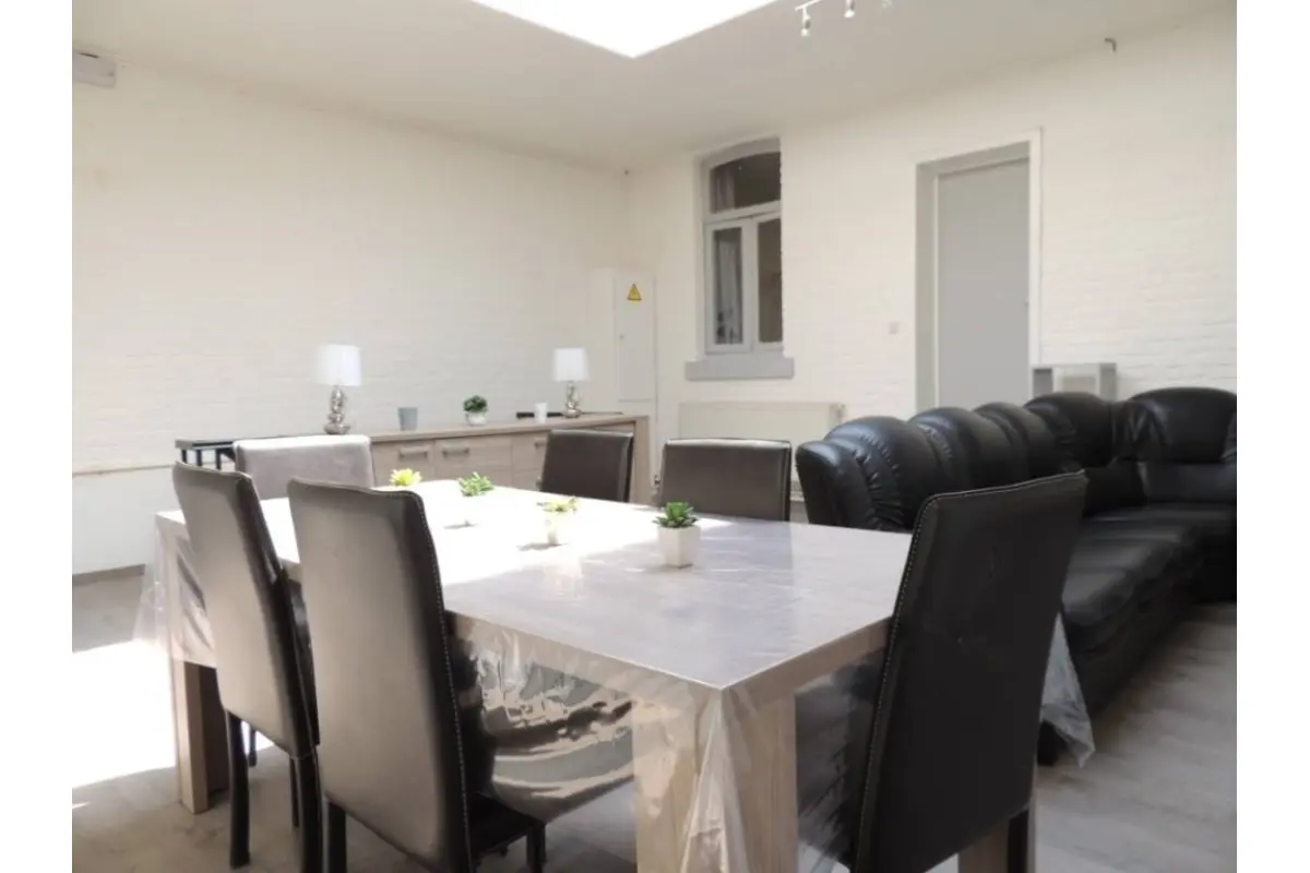 Kot à  à Tournai 7500 300.00€ 1 chambres 150.00m² - annonce 804430