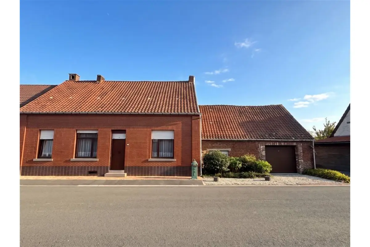 Maison à vendre à Meslin-l'Evèque 7822 177500.00€ 2 chambres 275.00m² - annonce 806399