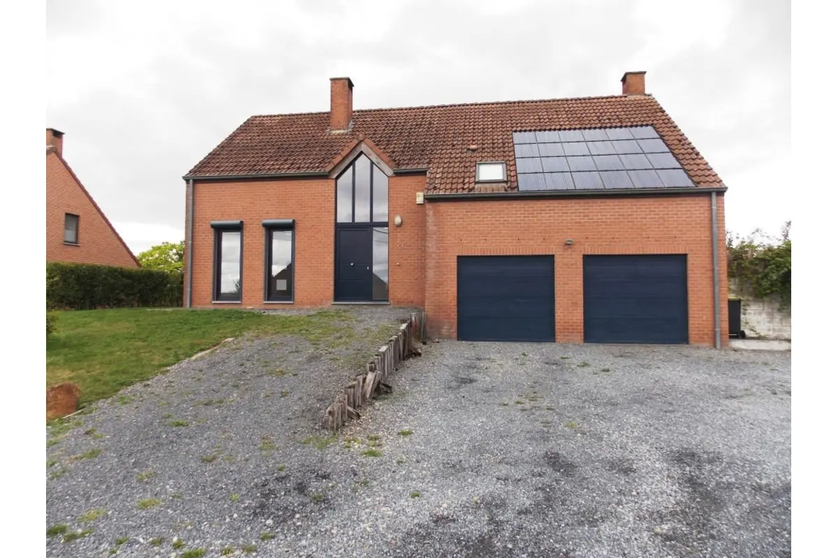 Villa à  à Merbes-le-Château 6567 1600.00€ 4 chambres 190.00m² - annonce 807084