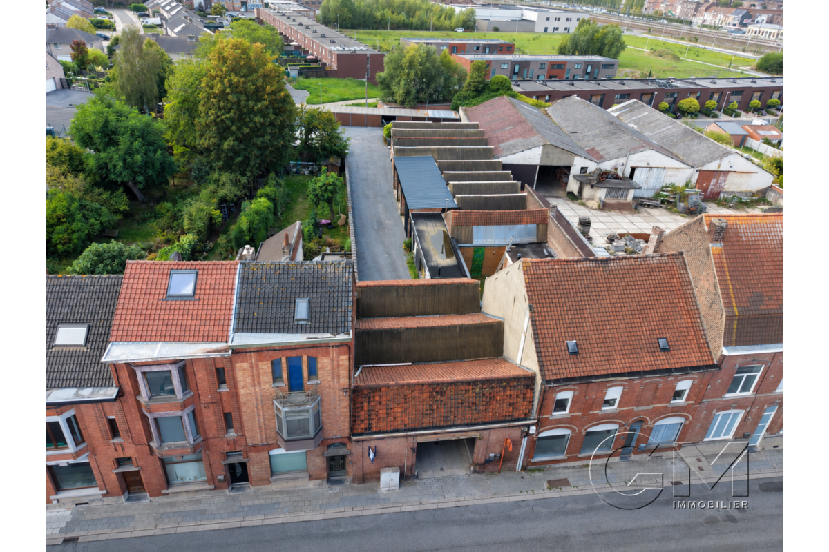 Parking / garage à vendre à Luingne 7700 350000.00€  chambres m² - annonce 806989