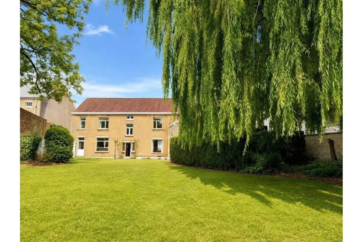 Maison à vendre à Frasnes-lez-Gosselies 6210 390000.00€ 5 chambres 295.00m² - annonce 807848