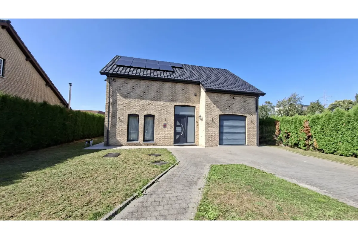 Villa à vendre à Pont-de-Loup 6250 430000.00€ 4 chambres m² - annonce 807689