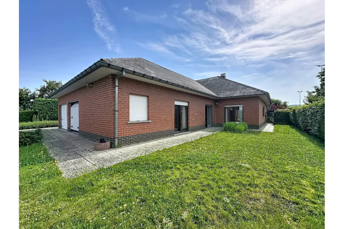 Villa à vendre à Obigies 7743 290000.00€ 5 chambres 250.00m² - annonce 808655