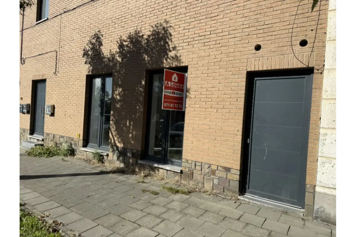 Rez-de-chaussée à  à Houdeng-Goegnies 7110 830.00€ 2 chambres 80.00m² - annonce 810302