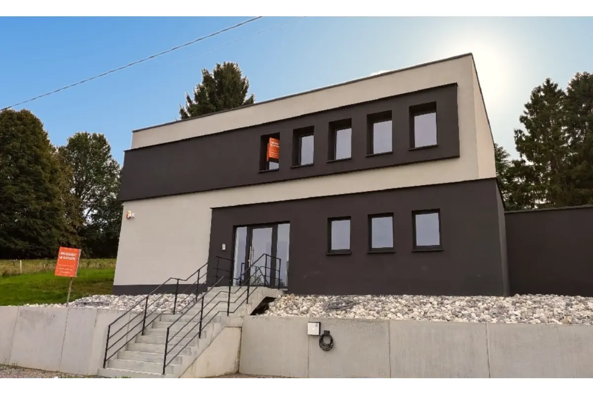 Commerce à louer à Presles 6250 550.00€  chambres m² - annonce 810744