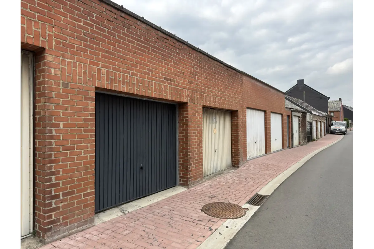 Parking / garage à louer à Forchies-la-Marche 6141 75.00€  chambres m² - annonce 811393