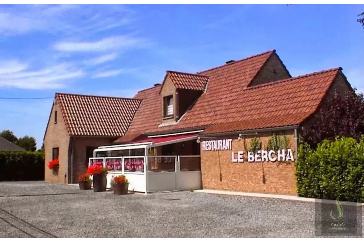 Commerce à  à Binche 7130 380000.00€  chambres m² - annonce 813262