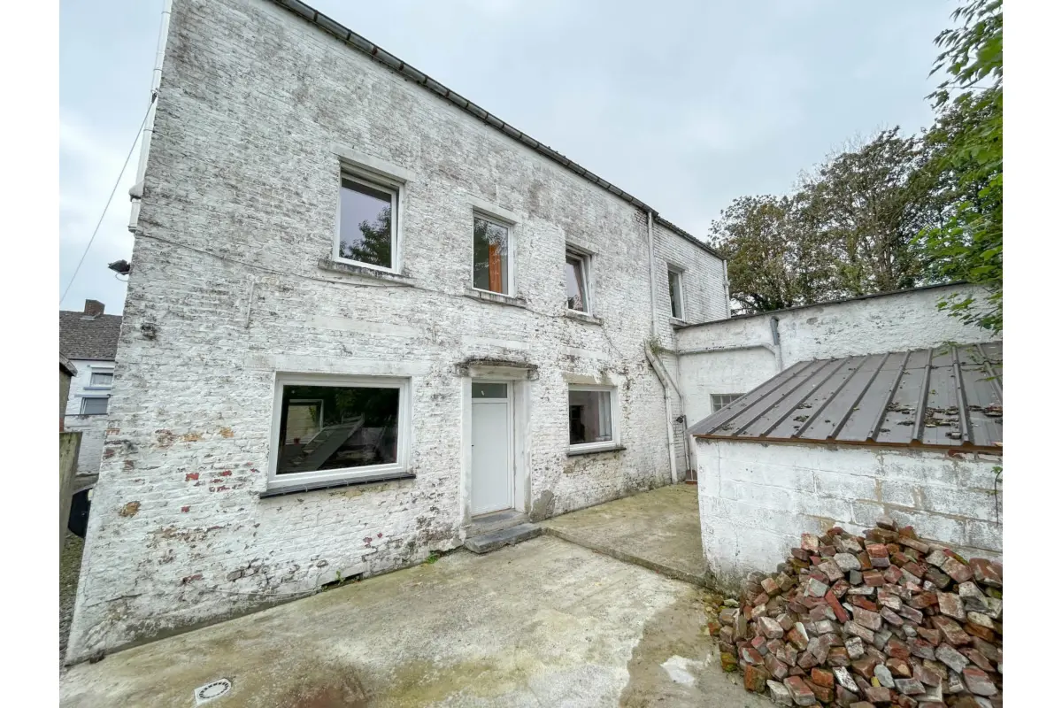 Maison à  à Trazegnies 6183 125000.00€ 2 chambres 169.00m² - annonce 813645