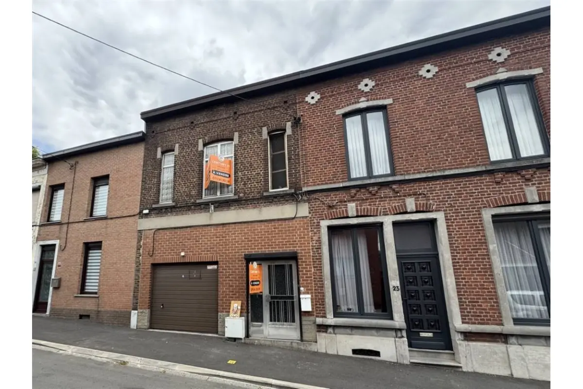 Maison de maître à vendre à Jumet 6040 199000.00€ 3 chambres 240.00m² - annonce 813689
