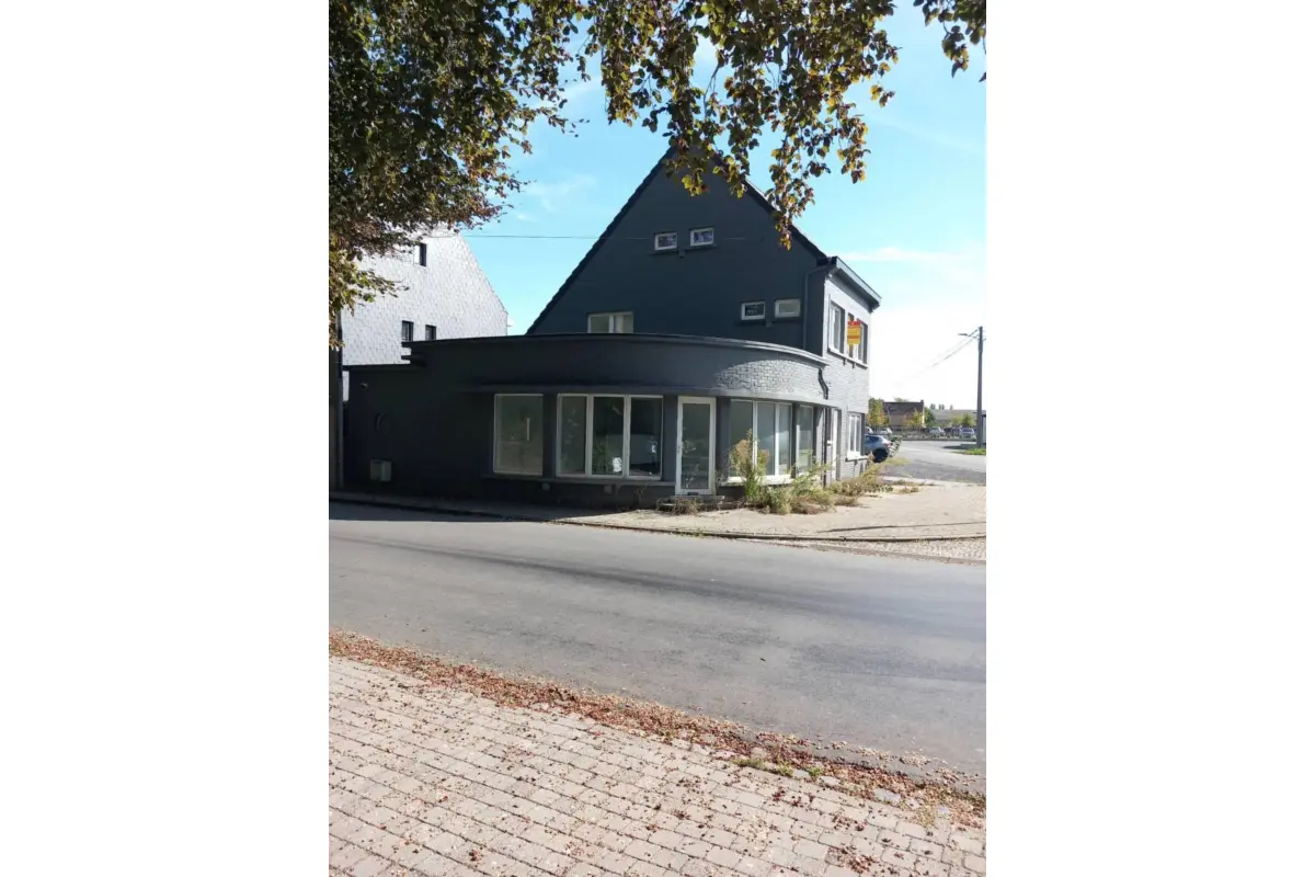 Commerce à  à Ath 7800 395000.00€  chambres 310.00m² - annonce 813633