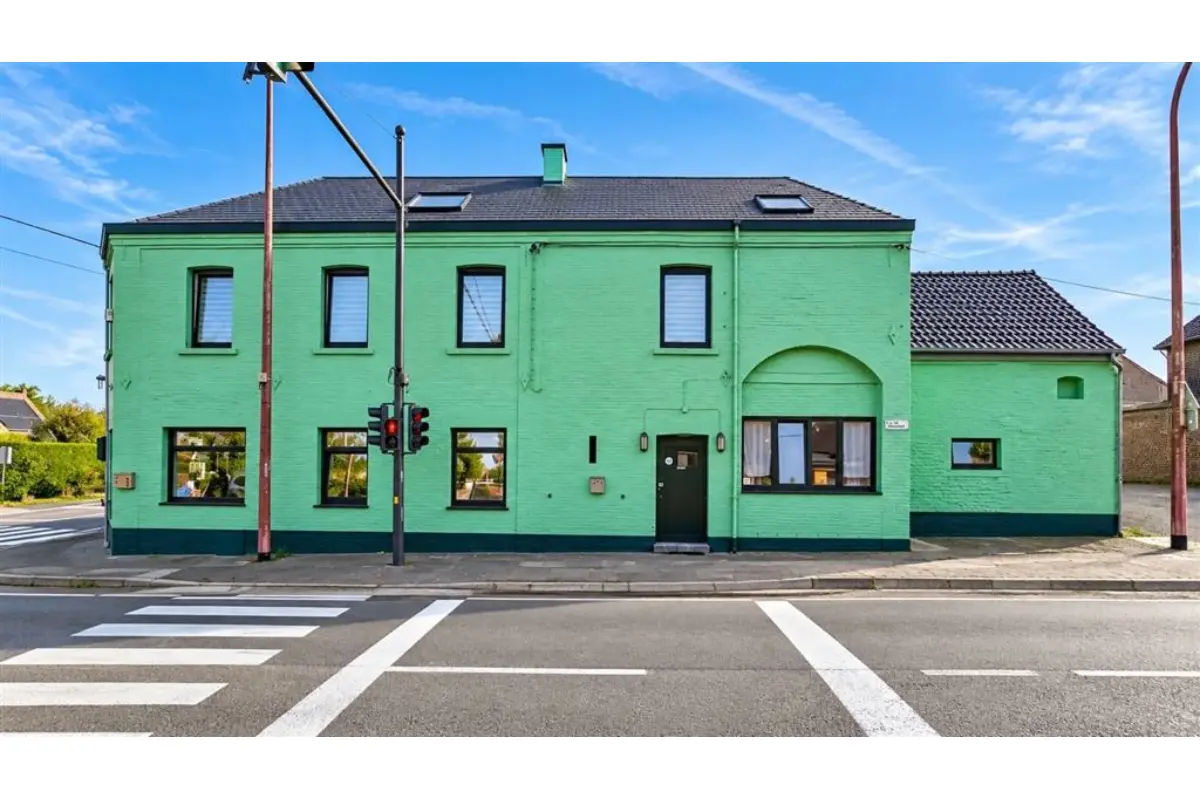 Commerce à vendre à Givry 7041 345000.00€ 3 chambres 201.00m² - annonce 815011
