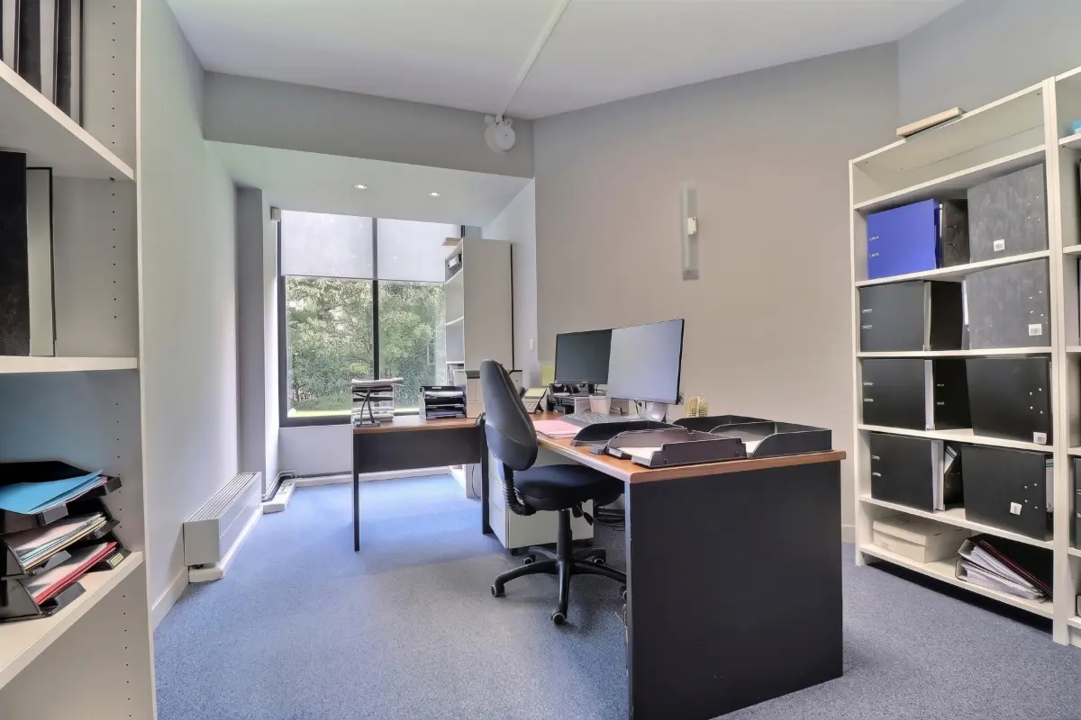 Commerce à vendre à Gilly 6060 260000.00€  chambres 200.00m² - annonce 816465