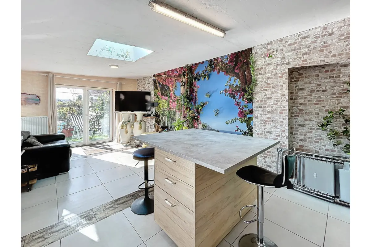 Maison à  à Montignies-sur-Sambre 6061 219000.00€ 5 chambres 282.00m² - annonce 822987