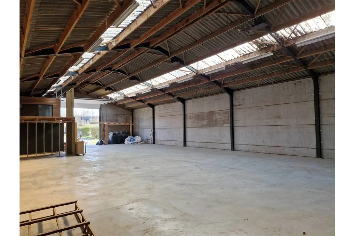 Commerce à  à Rumes 7610 700.00€  chambres 328.00m² - annonce 823851