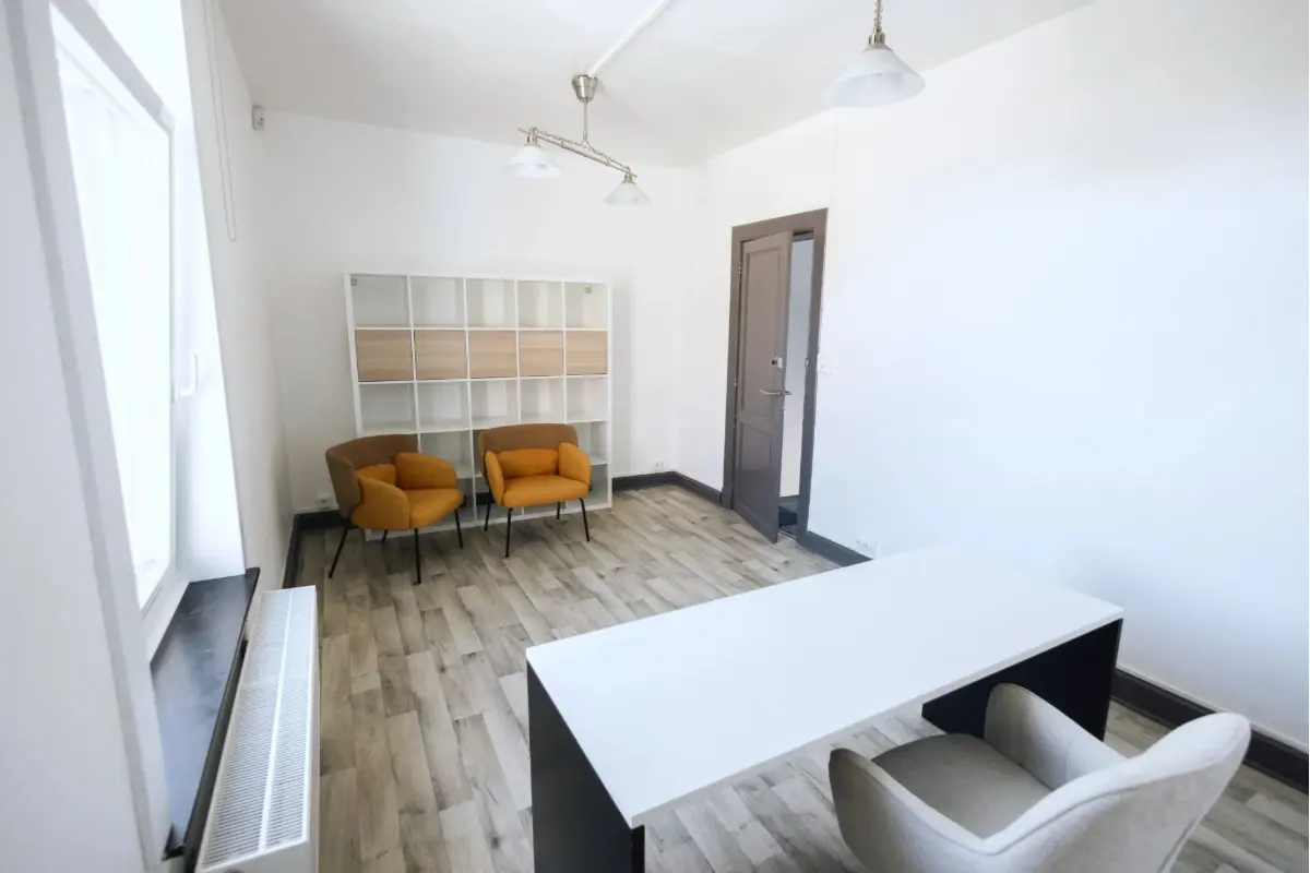Commerce à  à Mons 7000 350.00€  chambres m² - annonce 824212