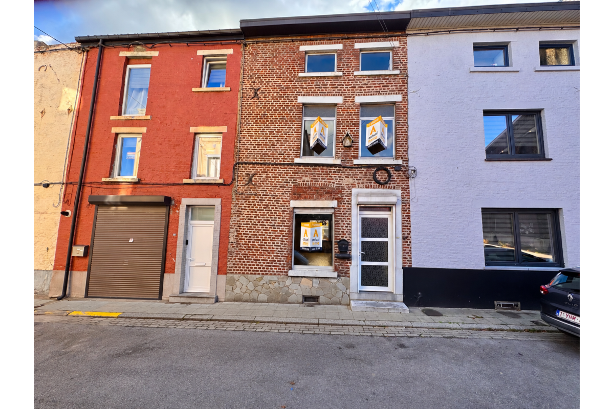 Maison à vendre à Gilly 6060 99000.00€ 3 chambres 131.00m² - annonce 824484