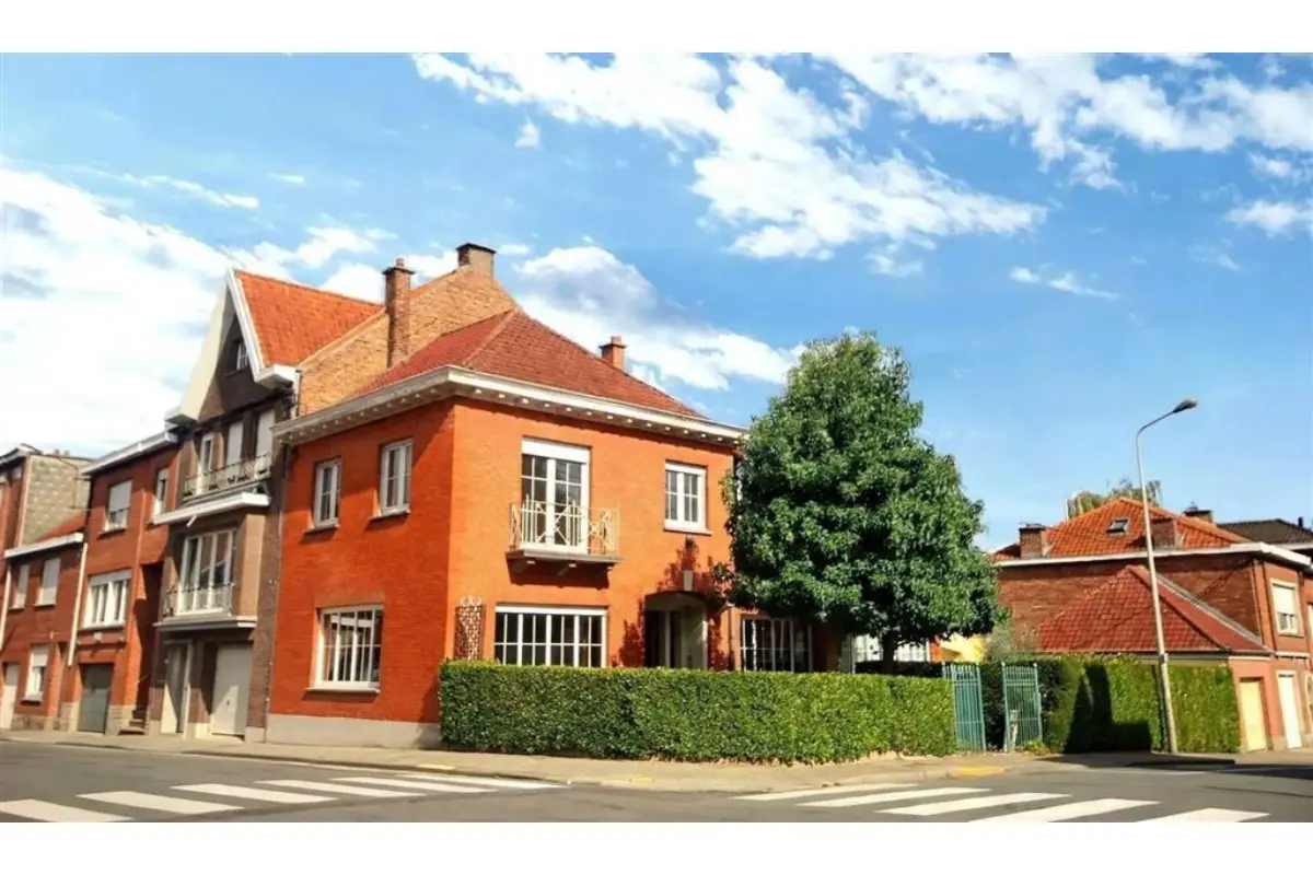 Maison à vendre à Mouscron 7700 329000.00€ 4 chambres 196.00m² - annonce 825001