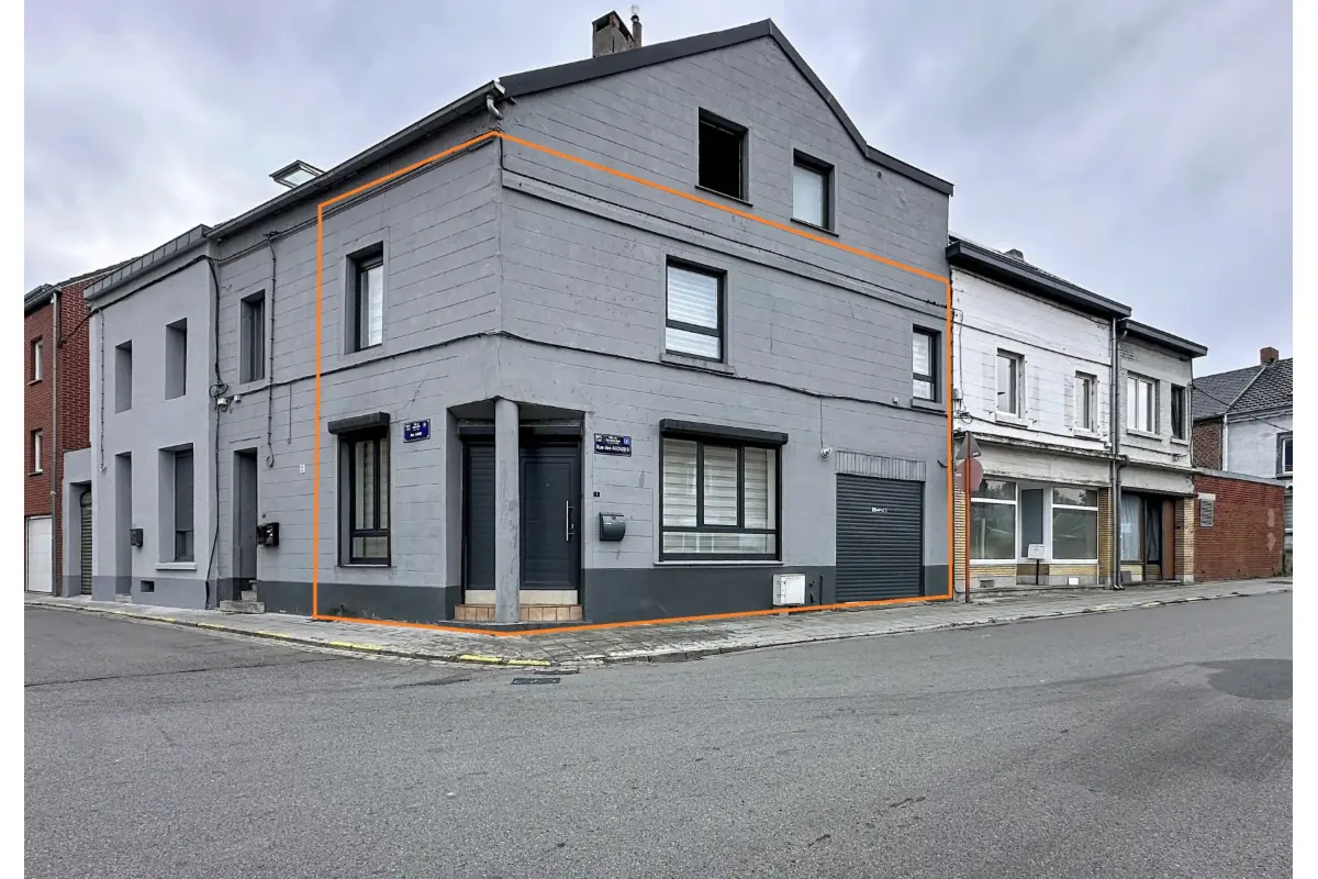 Autre à  à Gilly 6060 169000.00€ 2 chambres 150.00m² - annonce 826593