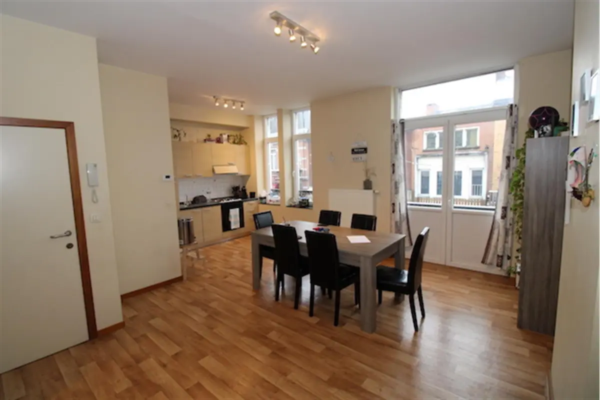 Appartement à  à Gilly 6060 790.00€ 2 chambres 80.00m² - annonce 827464