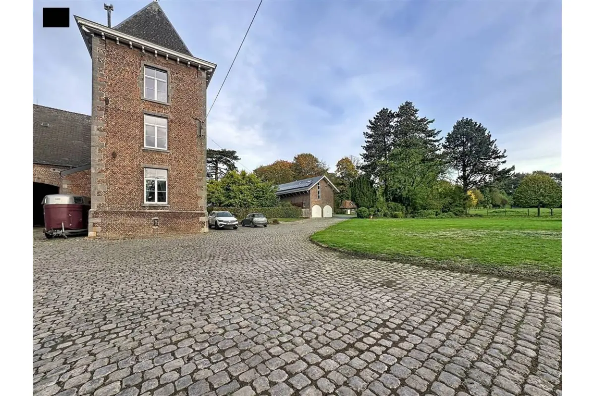 Maison à louer à Saint-Amand 6221 1500.00€ 3 chambres 250.00m² - annonce 826985