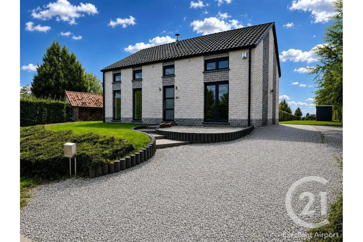 Villa à vendre à Rièzes 6464 349000.00€ 3 chambres 161.00m² - annonce 829642